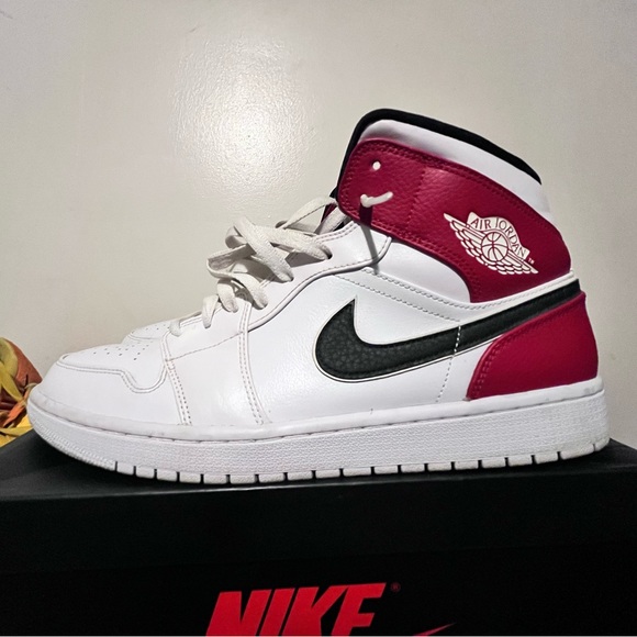 Jordan Other - 2019 Mens Nike Air Jordan 1 Mid White Chicago Red Black White Size 13 NDS